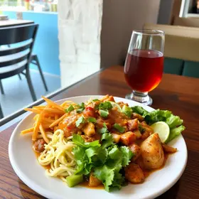 Onde comer barato em Capitólio: restaurantes e pratos típicos
