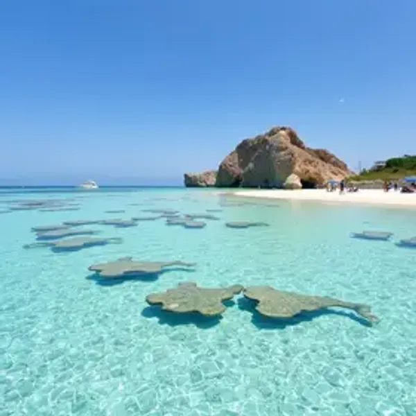 Praias no Espírito Santo com águas cristalinas: guia para planejar sua viagem