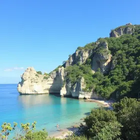 Como viajar barato para Pedra Azul: guia atualizado para viajar melhor