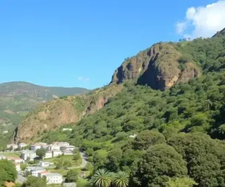 Pontos turísticos em Penha para visitar: roteiro, custos e informações úteis