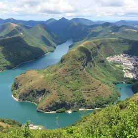 Melhores destinos para viajar em janeiro no Brasil: ranking com dicas práticas
