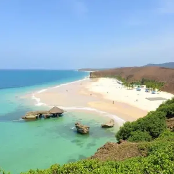 Melhor época para visitar Praia do Patacho: alta temporada, preços e dicas