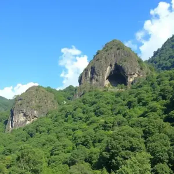 Roteiro econômico em Pedra Azul: atrações e dicas úteis